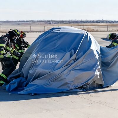 550℃/1000℃の耐熱性、酸素遮断による消火機能を備えた、コンパクトな緊急用車載防火ブランケット